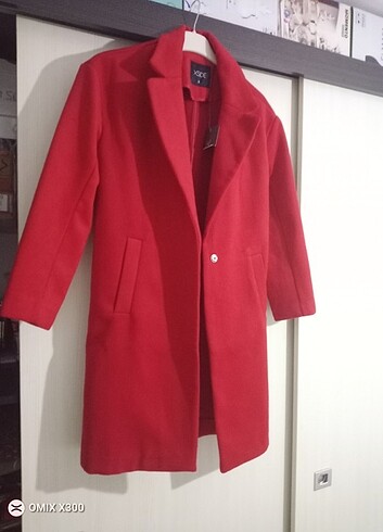 Kırmızı oversize kaban
