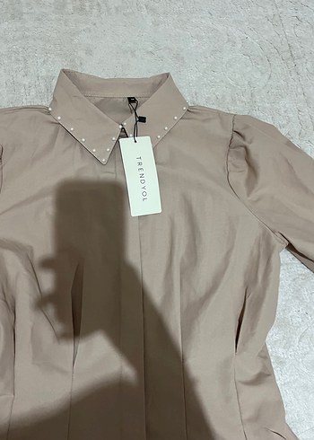 Bej tunik belden oturtmalı - Görsel 2