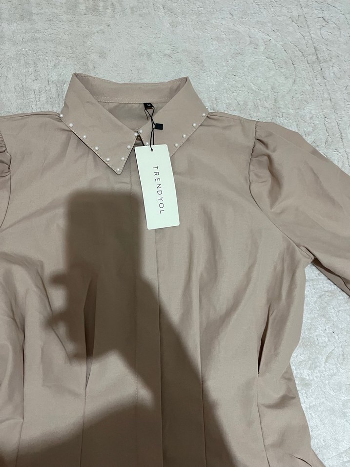 Bej tunik belden oturtmalı - Görsel 2