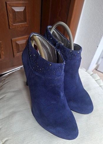 Nine West Mavi Süet Nakışlı Topuklu Kadın Bot