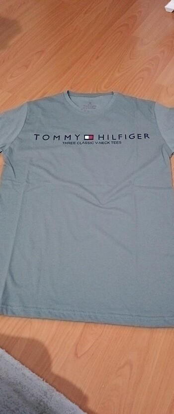 m Beden haki Renk Tommy Hilfiger baskılı bayan tişört 