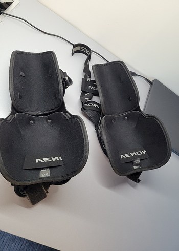 Siyah Lastik Motosiklet Diz Koruyucu - Görsel 2