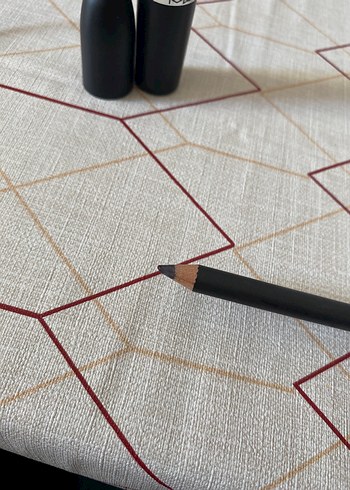 Beden bordo Renk MAC Bordo Ruj ve Dudak Kalemi