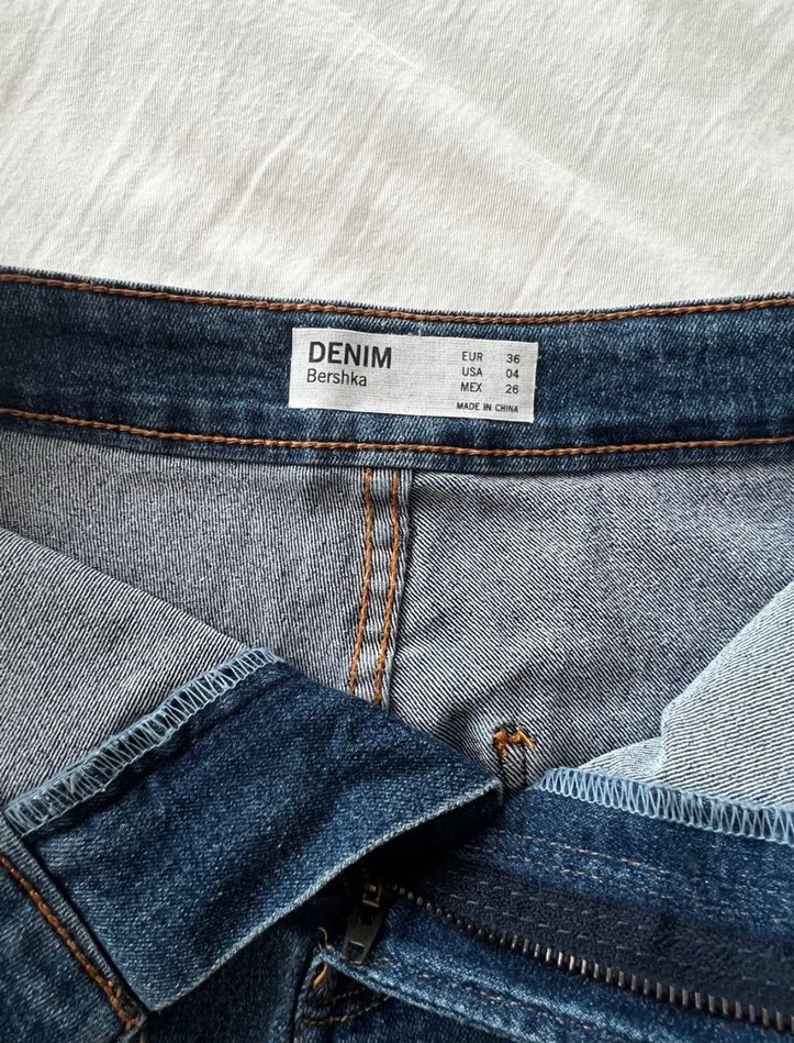 Kadın Mavi Dar Kesim Mini Kot Şort - Görsel 2