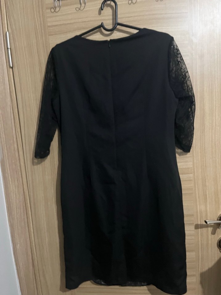 Parlak Siyah V Yaka Midi Elbise - Görsel 2