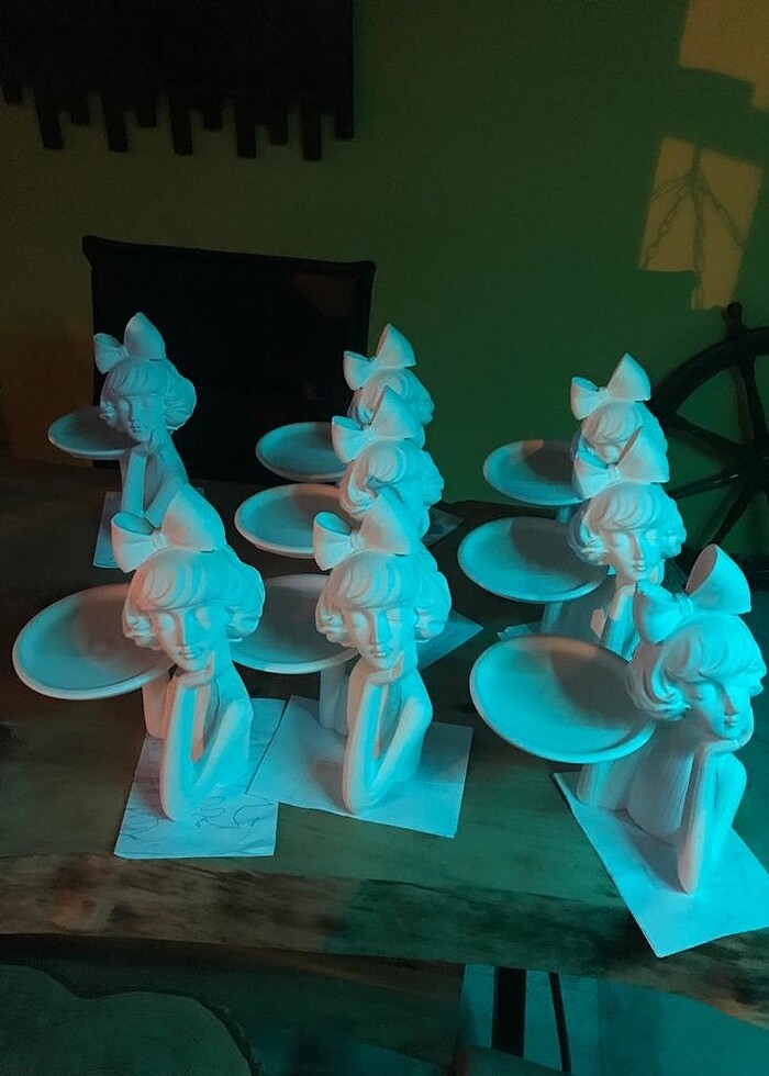 Tepsili Kız - Görsel 2