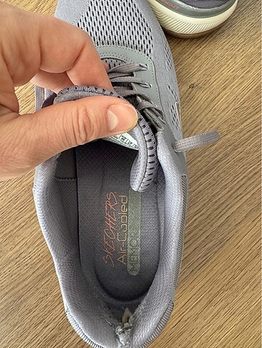 40 Beden Skechers spor ayakkabı