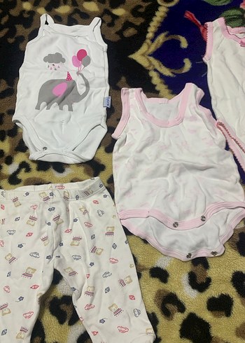 Dantel Detaylı Pembe Askısız Bebek Body - Görsel 2