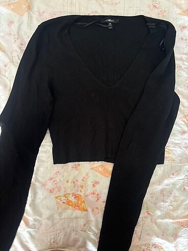 Mavi markalı triko crop bluz