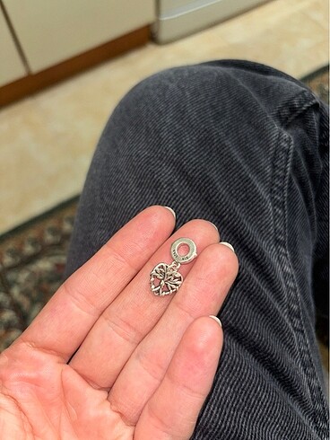 Pandora Pandora charm