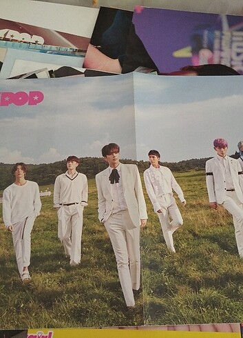 Beden Renk K- pop poster
