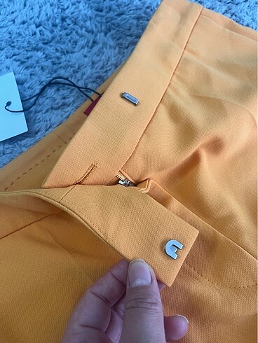 36 Beden Hugo boss diz yırtmaç detay kadın pantolon