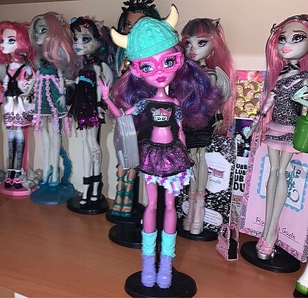 Monster High Kjersti REZERVELİ