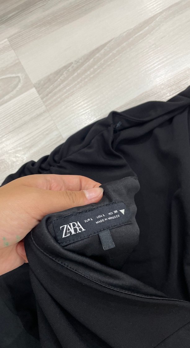 Zara boyundan geçmeli bluz - Görsel 5