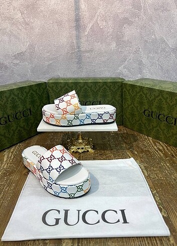 Gucci Küçük Logolu Terlik