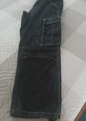 Siyah Bel Detaylı Geniş Kesim Kadın Kot Pantolon - Görsel 2