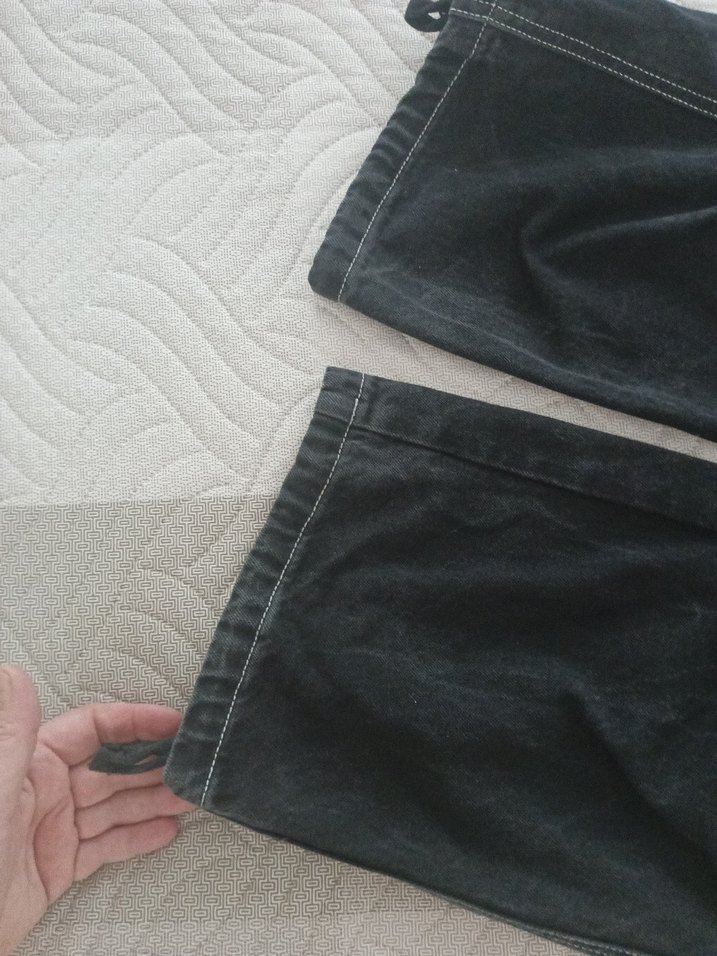 Siyah Bel Detaylı Geniş Kesim Kadın Kot Pantolon - Görsel 5