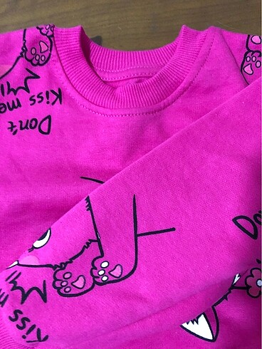 Sweatshirt
