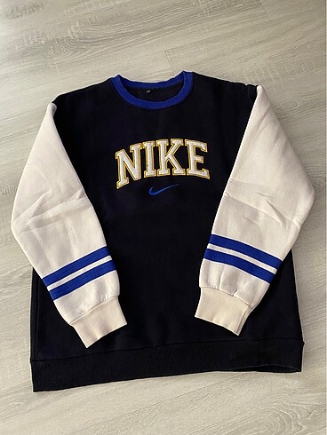 Vintage Unisex Nike Sweatshirt