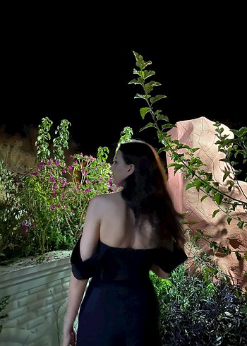 Siyah uzun tulum