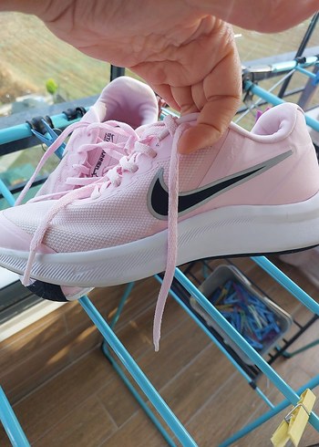 Nike Pembe Bağcıklı Kadın Spor Ayakkabı