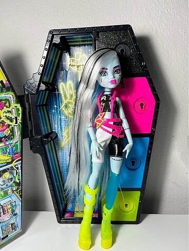 Monster High Monster High oyuncak bebek frankie