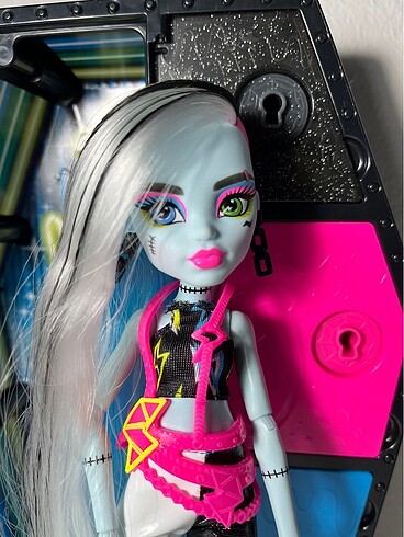  Beden Monster High oyuncak bebek frankie