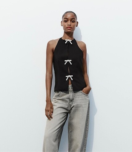 Zara parlak taşlı fiyonklu bluz