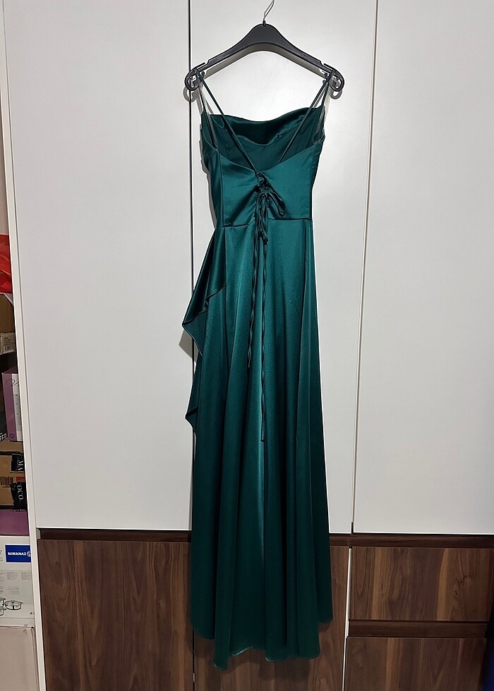 Zümrüt yeşili elbise - Görsel 2