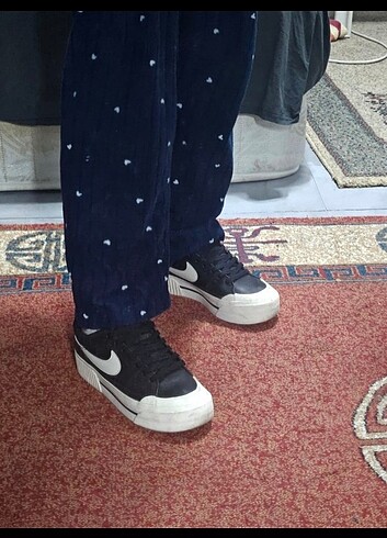 37,5 Beden siyah Renk Nike court legacy fit