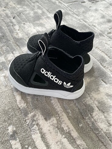 Adidas sandalet