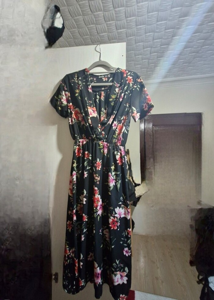 Çiçekli elbise - Görsel 3