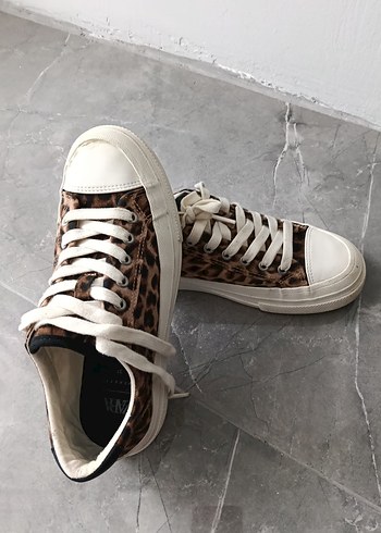 ZARA Leopar Desenli Kadın Spor Ayakkabı - Görsel 2