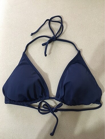 Dagi bikini üstü