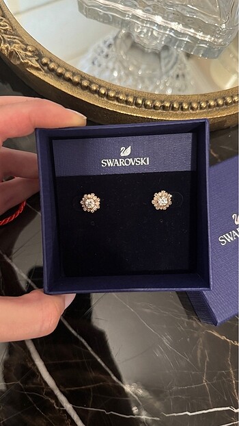  Beden Swarovski küpe