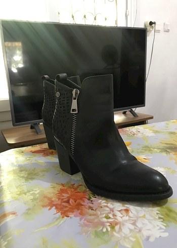 37 Beden siyah Renk Siyah Deri Topuklu Bot