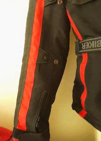 Kemer Detaylı Kırmızı Siyah Biker Ceket - Görsel 3