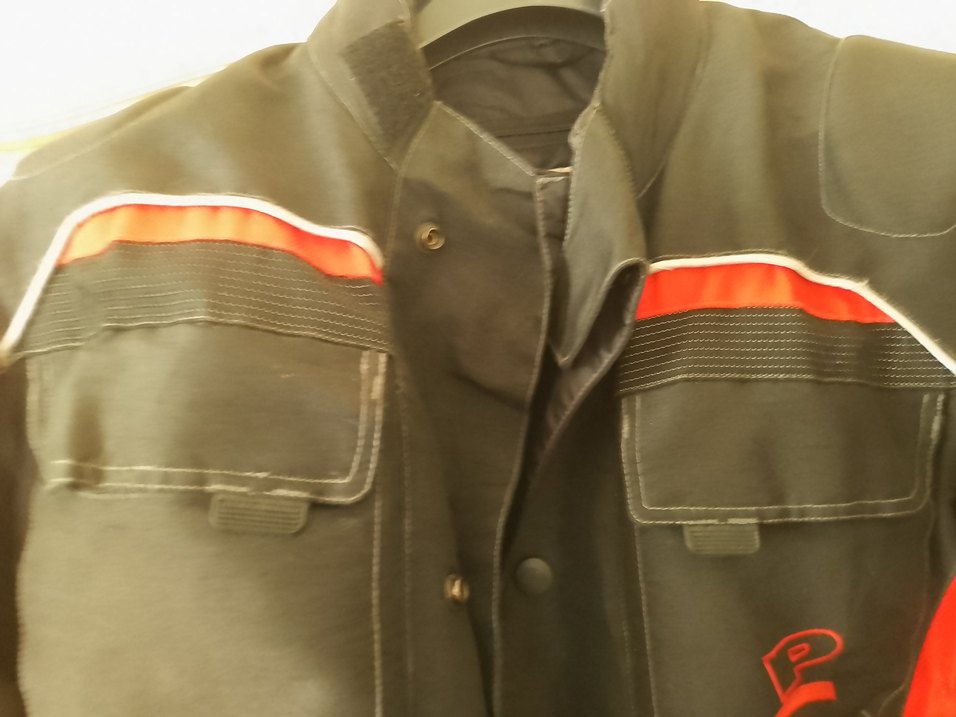 Kemer Detaylı Kırmızı Siyah Biker Ceket - Görsel 4