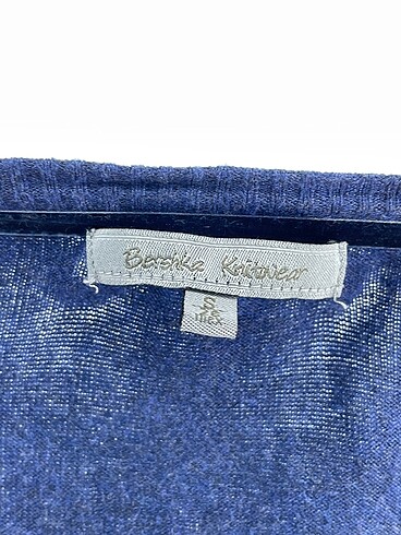 s Beden lacivert Renk Bershka Hırka %70 İndirimli.