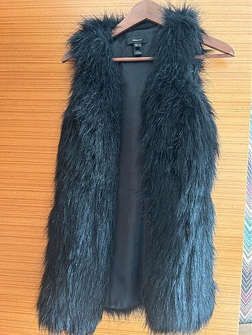 Mango faux fur yelek