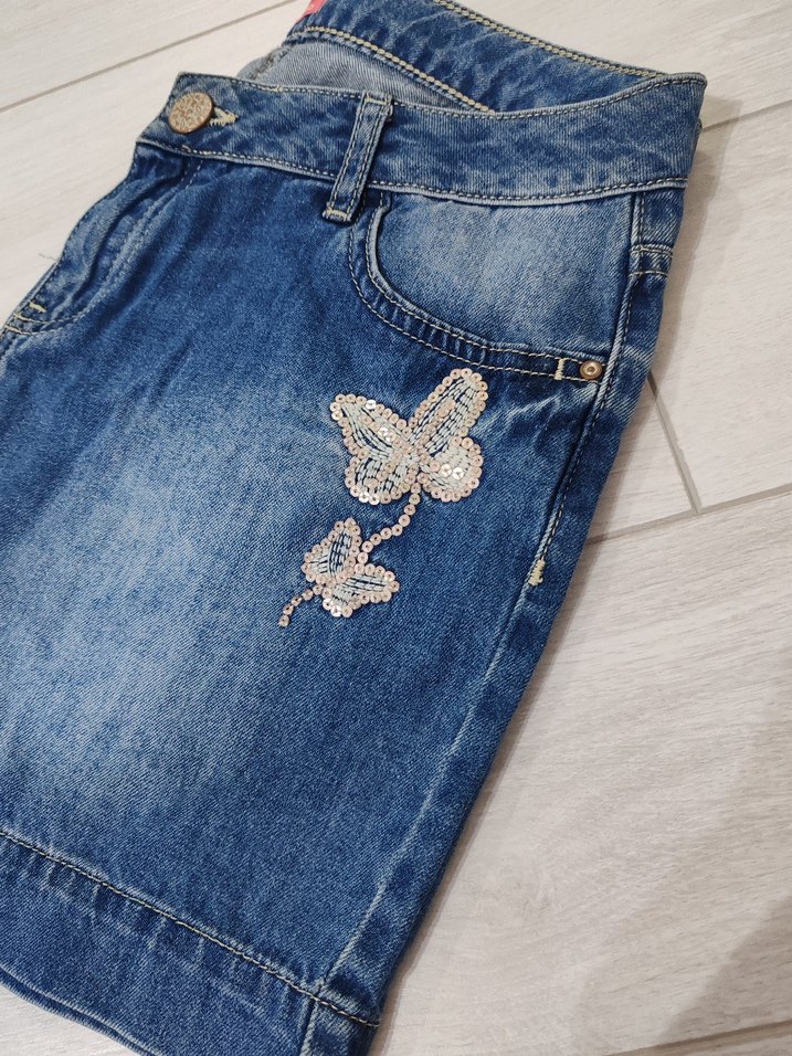 Nakışlı Düğmeli Çocuk Kot Şort - Görsel 2