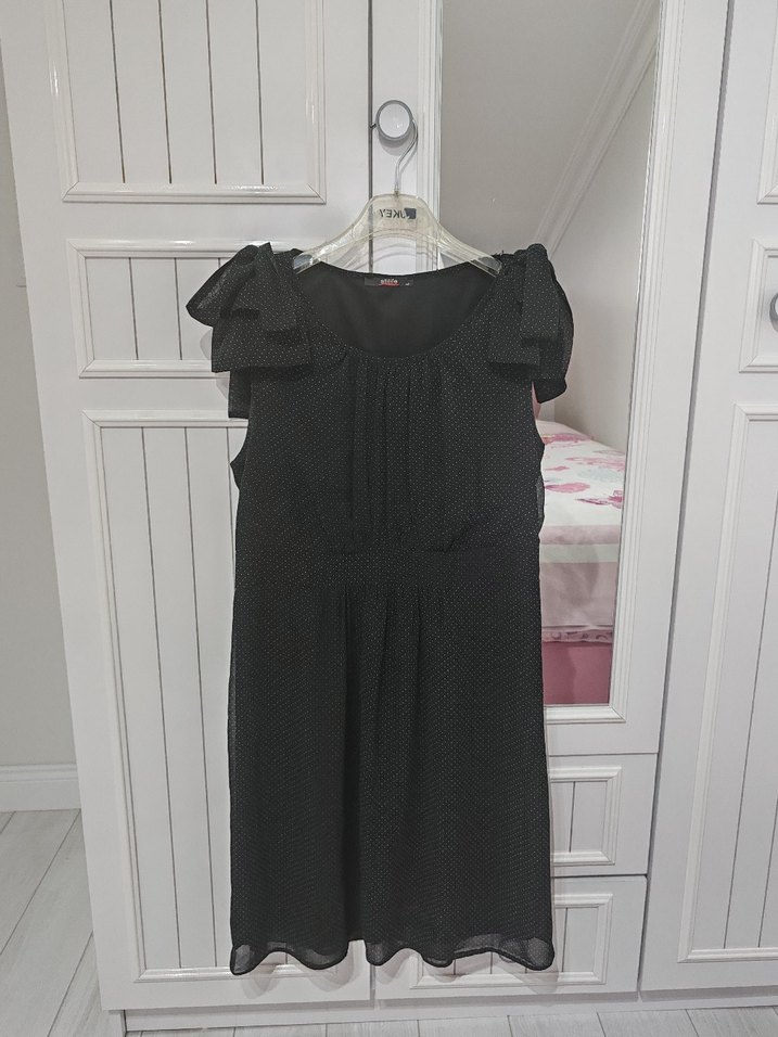 Siyah Midi Poantiyeli Kolsuz Elbise - Görsel 4