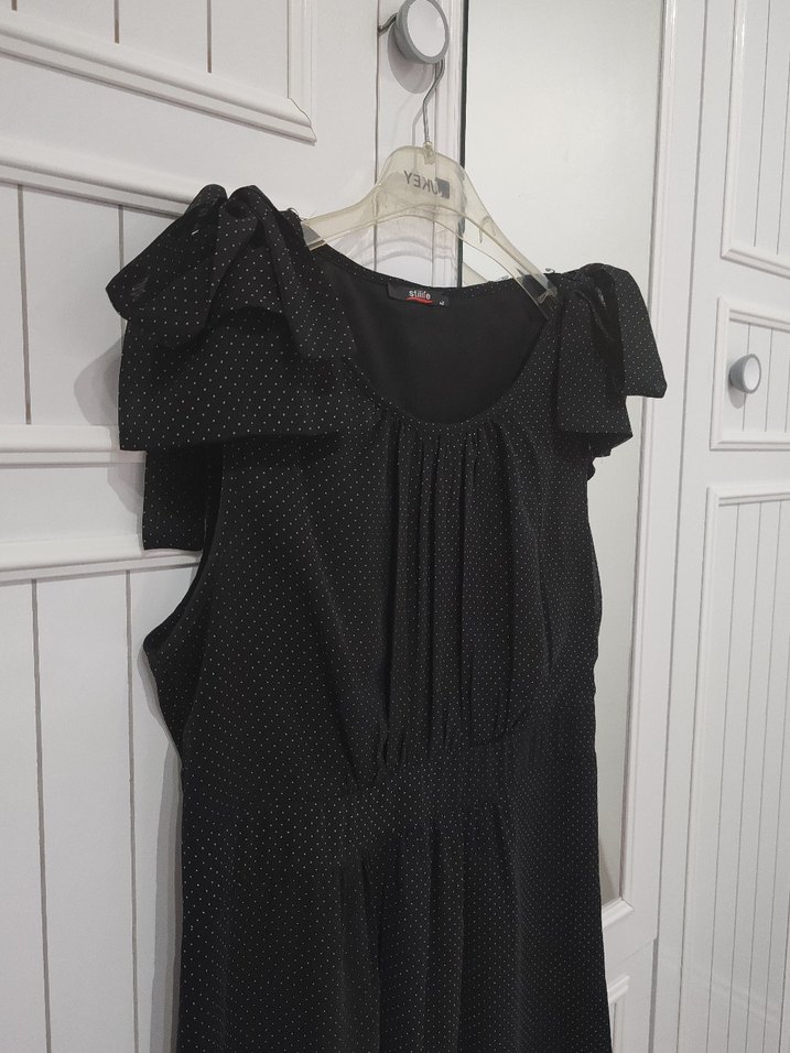 Siyah Midi Poantiyeli Kolsuz Elbise - Görsel 3