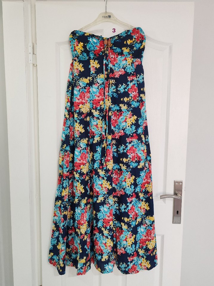 Çiçek Desenli Uzun Straplez Elbise - Görsel 4