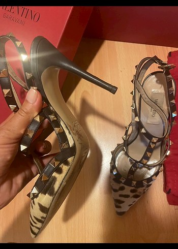 Leopar Desenli Kürklü Süet Stiletto valentino marka - Görsel 2