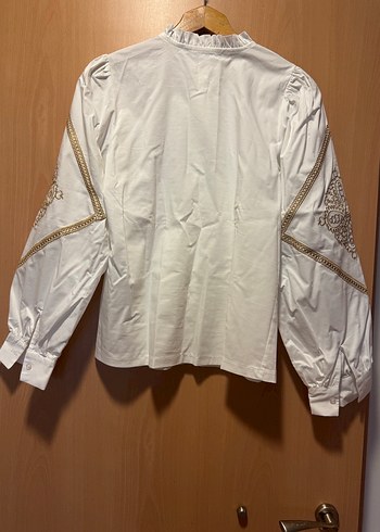 Nakışlı Beyaz Kadın Gömlek - Görsel 2