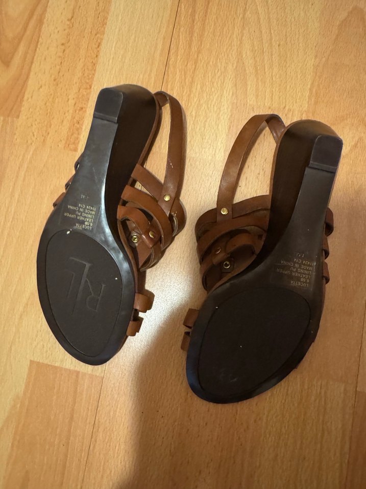 Kahverengi Deri Tokalı Dolgu Topuklu Sandalet - Görsel 2