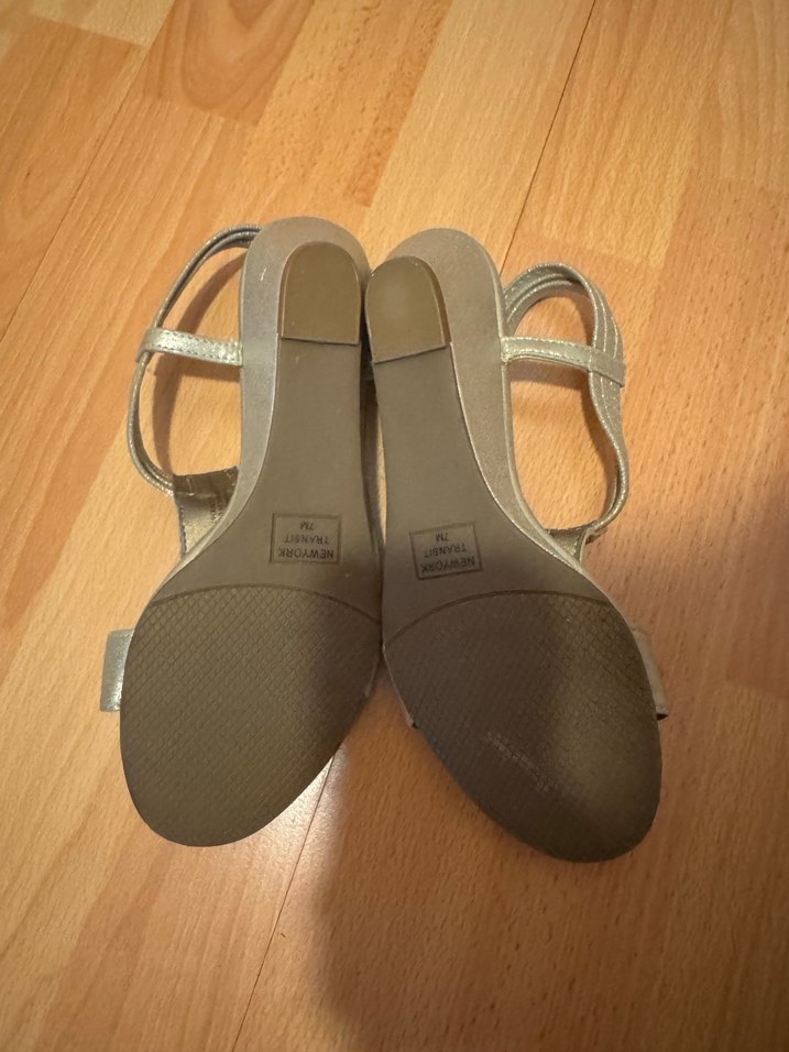 Bej Nakışlı Dolgu Topuklu Kadın Abiye Ayakkabı - Görsel 3