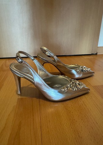 Gri Parlak Taş İşlemeli Stiletto Abiye Ayakkabı - Görsel 3