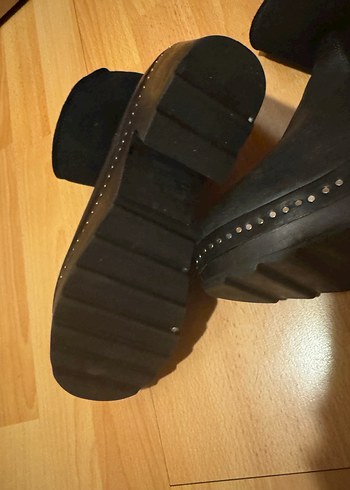 Siyah Süet Kadın Dolgu Topuk Bot - Görsel 4